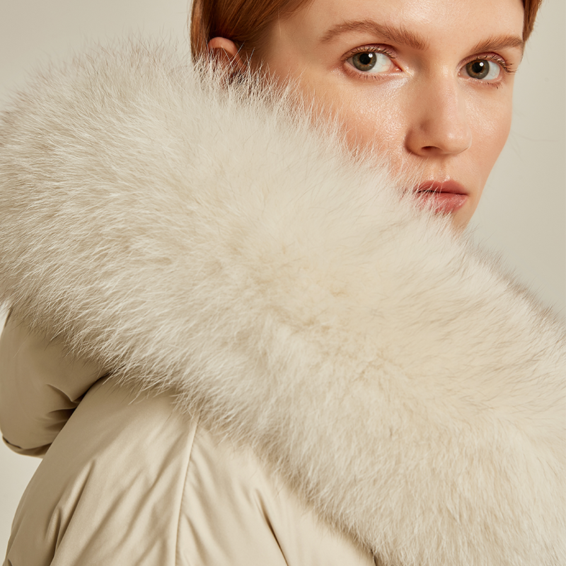 网易严选 地表强温 90%白鹅绒 狐狸毛领 女式收腰短款羽绒服 双重优惠折后¥679包邮 5色可选