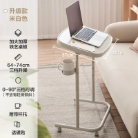 Не совсем белый обновленный катание на роликах