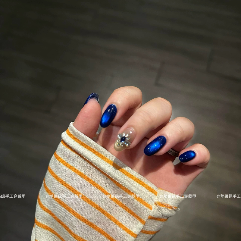 Klein Blue Finished Pigeon Egg Blue Rhinestone Nail Art Diamond Ball Nail Set Super Shiny Summer Whitening Sapphire