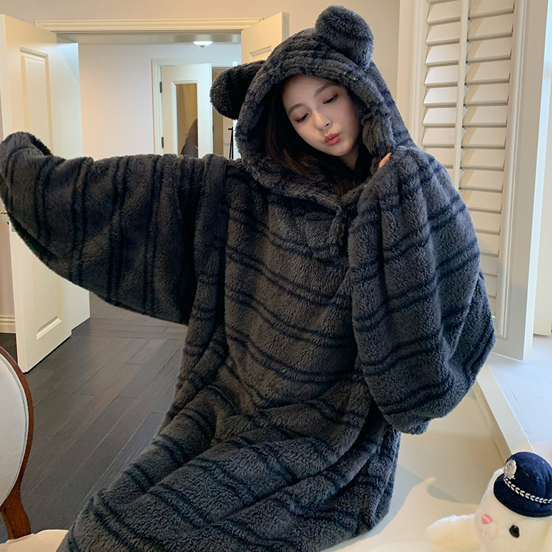 Casual Stripesd Nightgown for Women in Autumn and Winter, Thickeneded and Warm, Coral Velvet Hooded Long Nightgown, Home Wear That Can Be Worn Outside Casual Stripesd Nightgown for Women in Autumn and Winter, Thickeneded and Warm, Coral Velvet Hooded Long Nightgown, Home Wear That Can Be Worn Outside