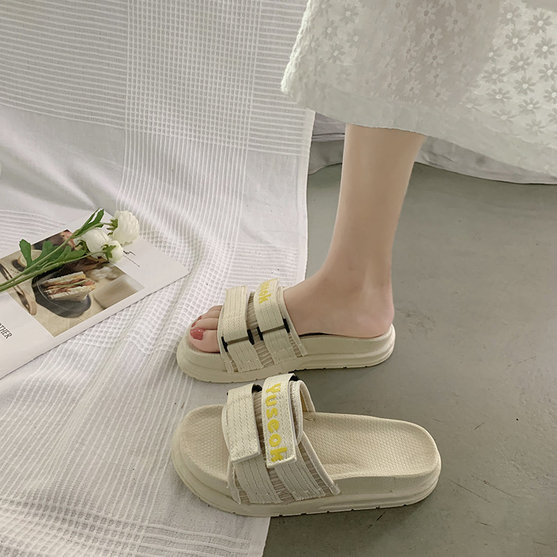 Slippers women summer outside wear ins tide 2022 new fashion go out sponge cake thick bottom net red sandals lazy flat shoes