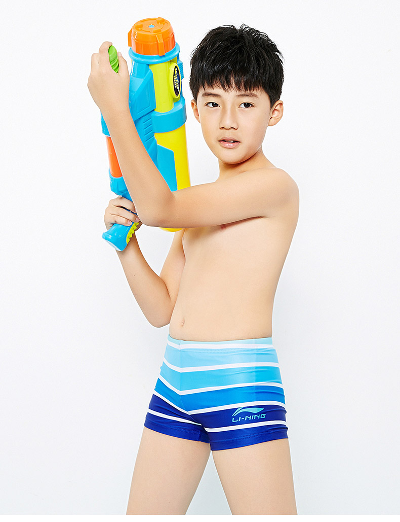 Quần bơi trẻ em Li Ning quần bơi bé trai quần áo trẻ em trẻ em lớn võ sĩ quần bơi sinh viên quần short mùa xuân áo tắm nóng - Bộ đồ bơi của Kid do boi be gai