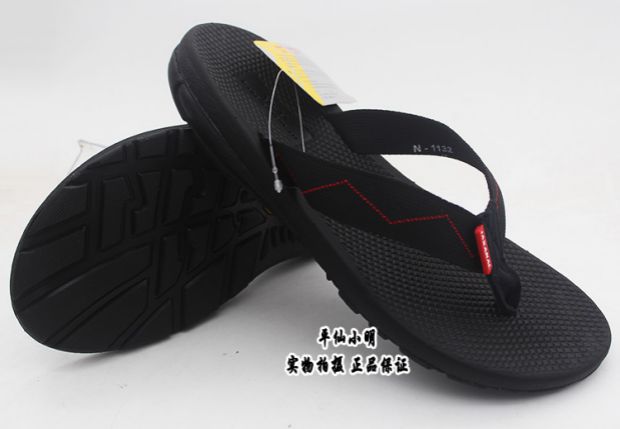 Giày dép Việt Nam nhập khẩu nam nữ xương cá dép đi biển dép versace