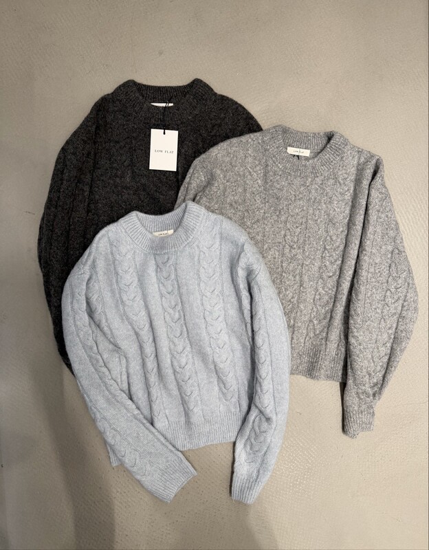 Low Flat Genuine Korean Style Twist Pullover Sweater Korean Style Outfit B3480