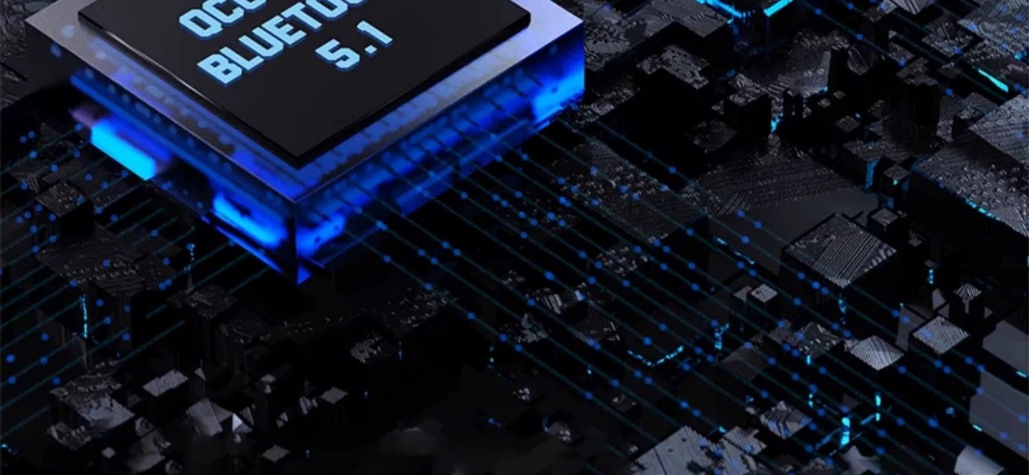 FiiO BTR15 connected to a phone in PHONE mode, indicating internal battery power.