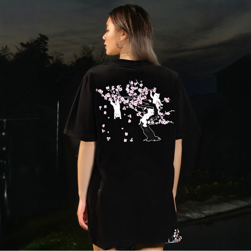 Американский модный бренд RIPNDIP маленький кот средней пальцем коротким рукавом футболка Cherry B Tee Sakura Cat Мужчинам и Женщинам та же модель