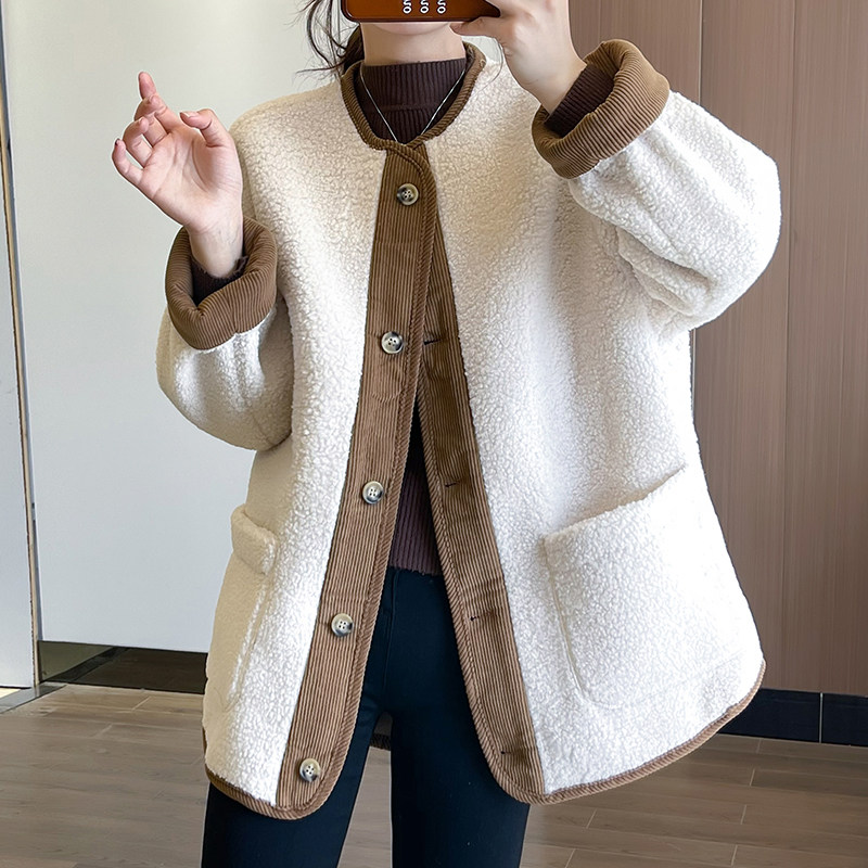 Lamb wool coat women's new 2022 hot style autumn and winter short style celebrity retro high-end sense thickened baseball jacket