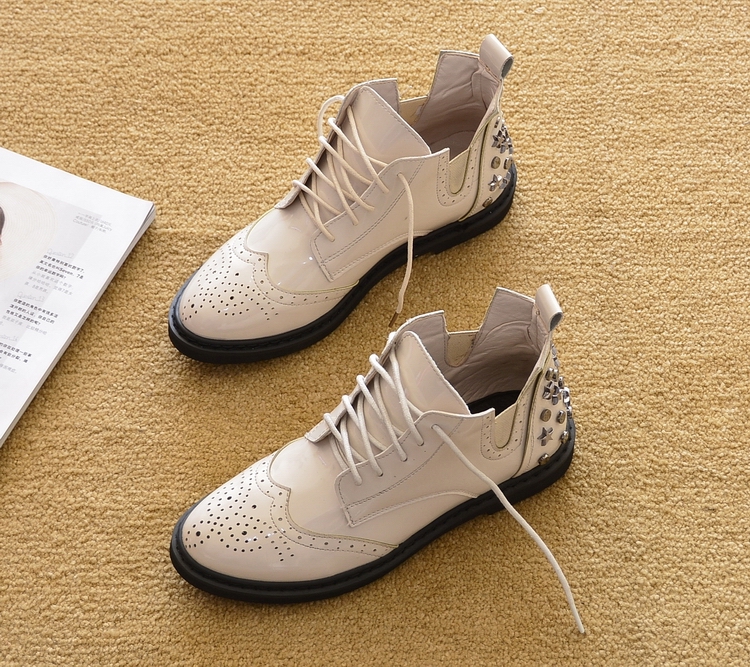 2019 mới mùa xuân và mùa thu phẳng với giày Martin ủng phẳng đơn boot ngắn ống lỗ đinh tán giày cao đến mắt cá chân phụ nữ khởi động thủy triều - Giày ống giày nữ cổ cao
