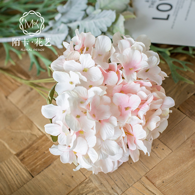 Retro oil painting embroidered ball drawing room simulation flower fake flower bouquet to put floral table inserts floral wedding decoration flowers