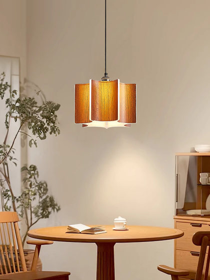 Medieval-Style Small Chandelier, Designer Model for Model Rooms, Entrance Hall, Bedroom Bedside Lamp, Creative and Elegant Dining Room Chandelier