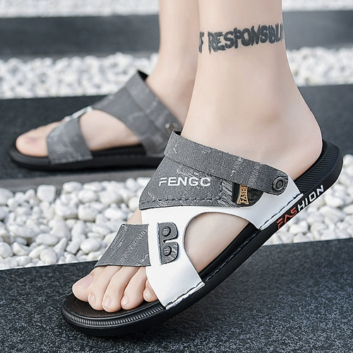 Нескользящие сандалии, трендовые летние тапочки, слайдеры, коллекция 2022, мягкая подошва