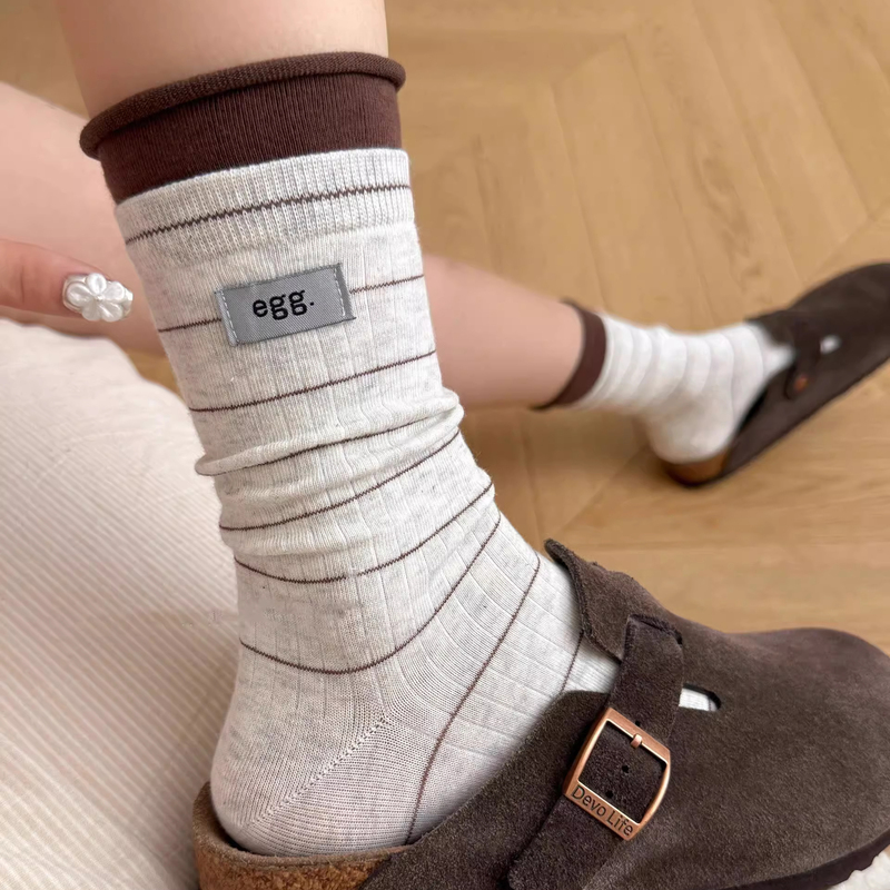 Autumn Oatmeal Coffee! It's Really so Retro! the Blogger's Same Style Fabric Label Socks Are so Beautiful~