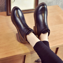 Year-old short short girl round head leather boots shoes shallow mouth low heel round head Martin boots female winter shoes Street Autumn