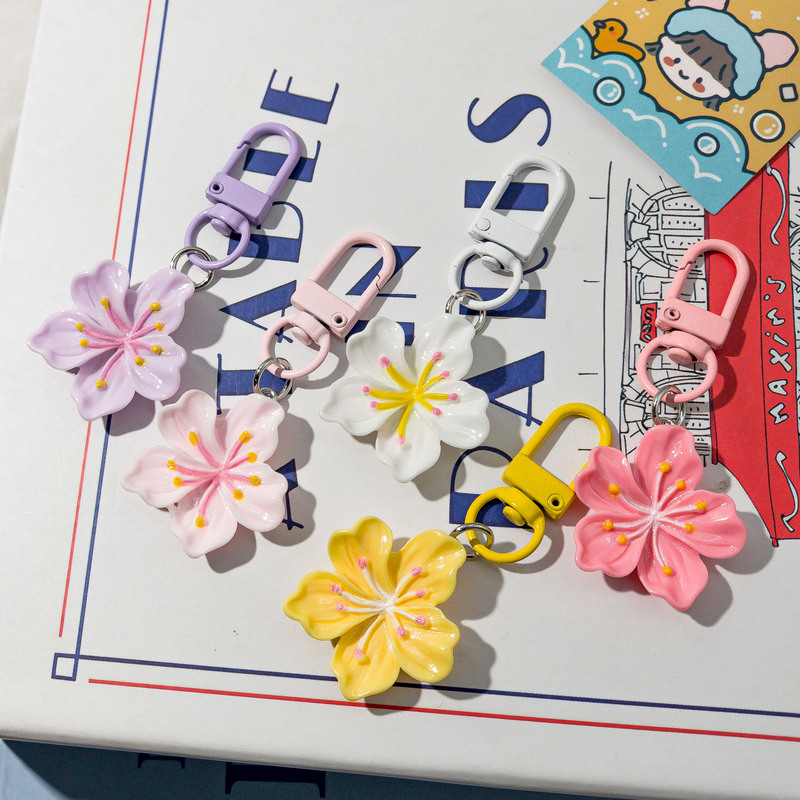 Alloy Cherry Blossom Keychain, Fresh and Sweet Floral Pendant, Small Gift for Best Friend, Student Bag Accessory
