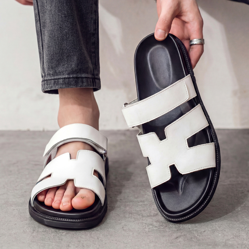 Men's Summer Slippers for Outdoor Wear, High-End Trendy Brand Sandals, 2026 New Style, Fashionable Slip-Ons for Going Out, Old Money Style Men's Shoes