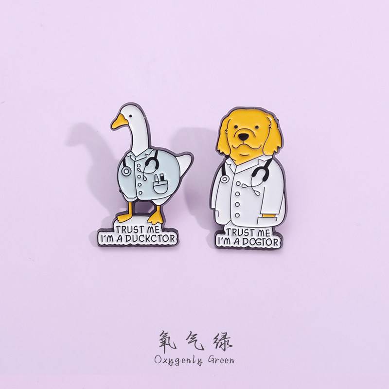 哪种卡通胸针最适合我？ducktor我是一名医生胸针了解一下？-胸针-淘宝百科网