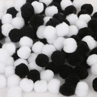 10 мм белый и черный смешанный цвет около 300/сумка