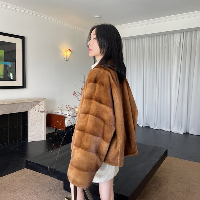 Boyo Fur "Confession of Sunshine" V-Neck Mink Fur Coat for Women, Whole Mink Imported Velvet Mink Jacket, Young Style Boyo Fur "Confession of Sunshine" V-Neck Mink Fur Coat for Women, Whole Mink Imported Velvet Mink Jacket, Young Style
