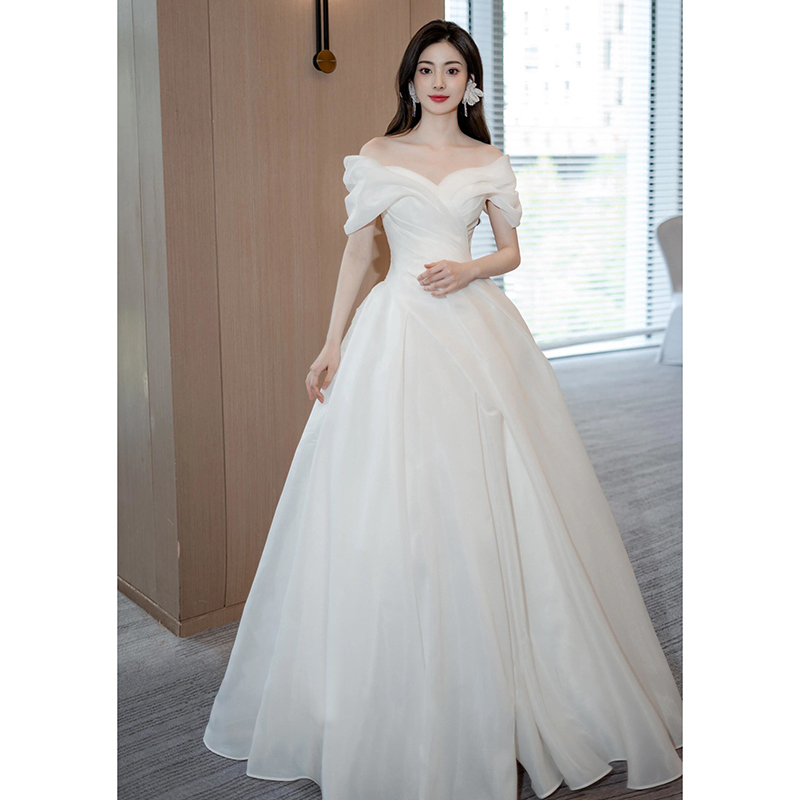 One-Shoulder Light Wedding Dress for Brides 2026 New French Satin Gown Main Dress High-Quality Texture Petite Wedding Dress One-Shoulder Light Wedding Dress for Brides 2026 New French Satin Gown Main Dress High-Quality Texture Petite Wedding Dress