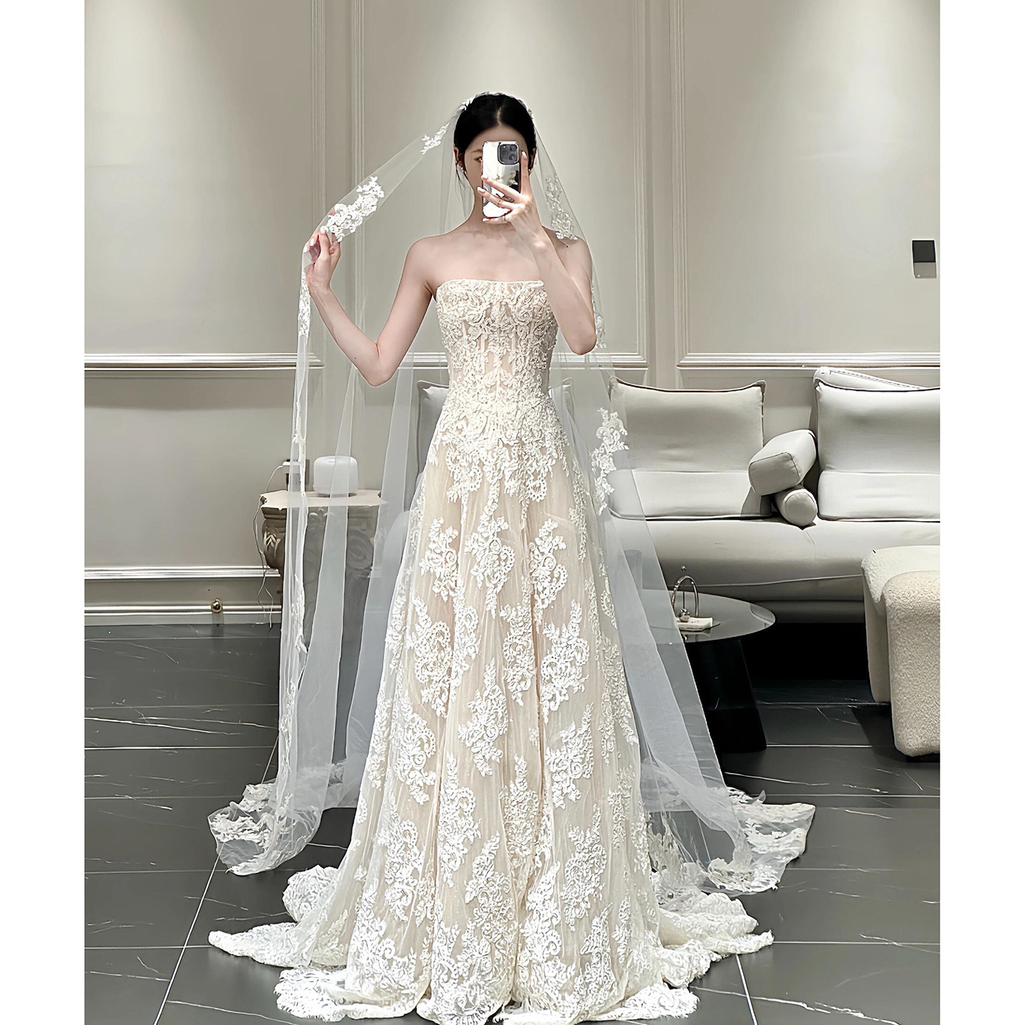 Французское легкое свадебное платье bride 2025, новое простое и легкое, высококачественный топ-топик был тонким, а юбка с небольшим шлейфом выходила из газового платья.