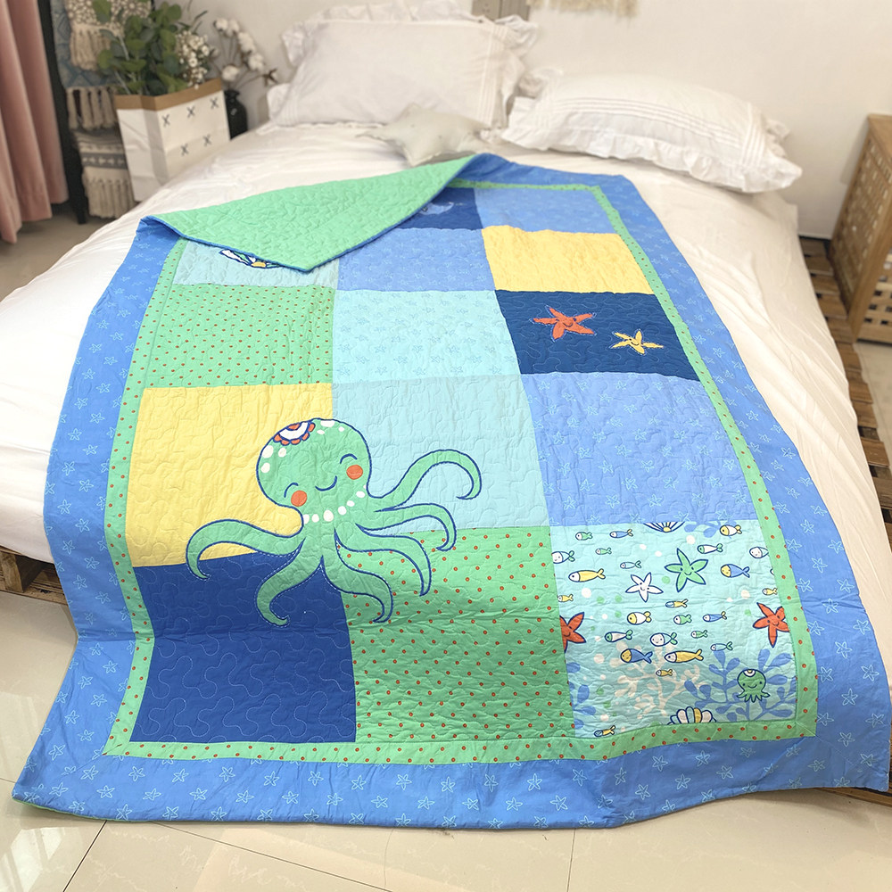 Welfare posted Foreign Trade EU and US Single Carton Quilted Bed Clothes Cotton Pasted Embroidered Kindergarten Lunch Carpet