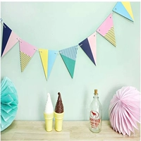 Флаг хребта (около 2 метров)