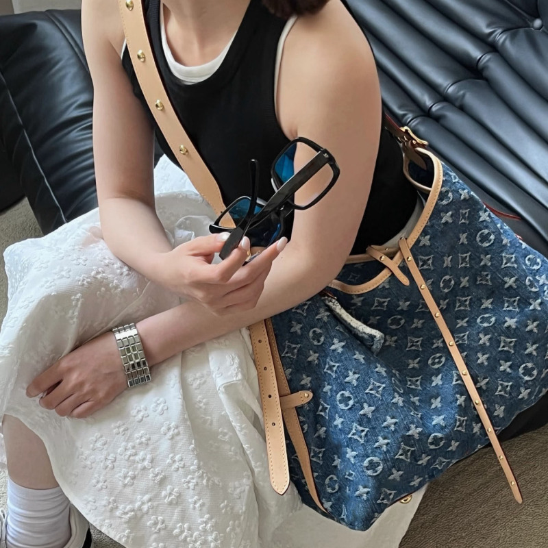 2026 New Style Single Shoulder Crossbody Light Luxury High-End Commuter Denim Tote Bag for Women, Casual Carryall