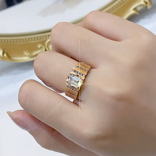 Золотое импортное кольцо, розовое золото, США, инкрустировано бриллиантами, микроинкрустация, золото 750 пробы