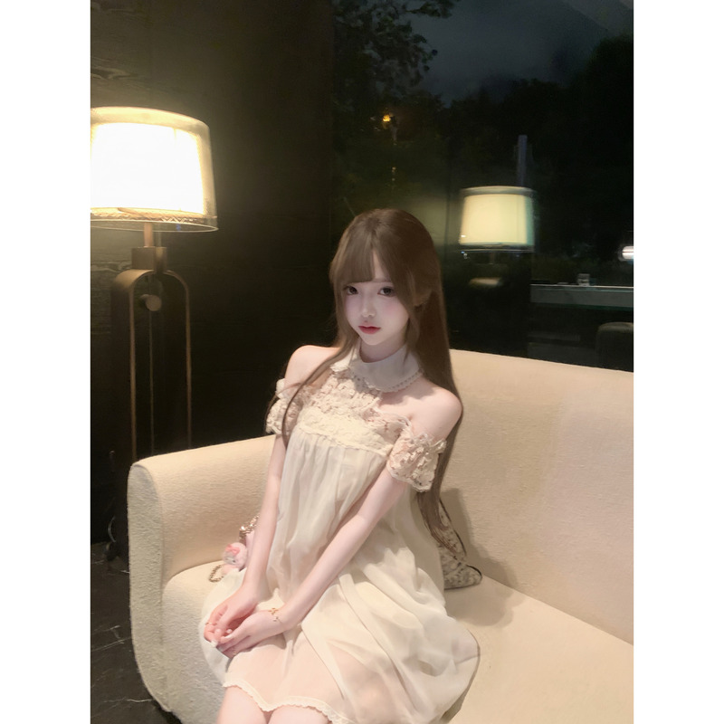 Fanfan Is Sleepy Zz "Lian Shuixin" Pure Three-Dimensional Floral Lace Halter Neck Off-Shoulder Short Pure White Dress Fanfan Is Sleepy Zz "Lian Shuixin" Pure Three-Dimensional Floral Lace Halter Neck Off-Shoulder Short Pure White Dress