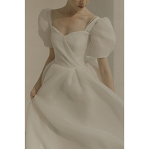 Light wedding dress 2021 new summer bride simple temperament small man French collar card white trailing out of the yarn