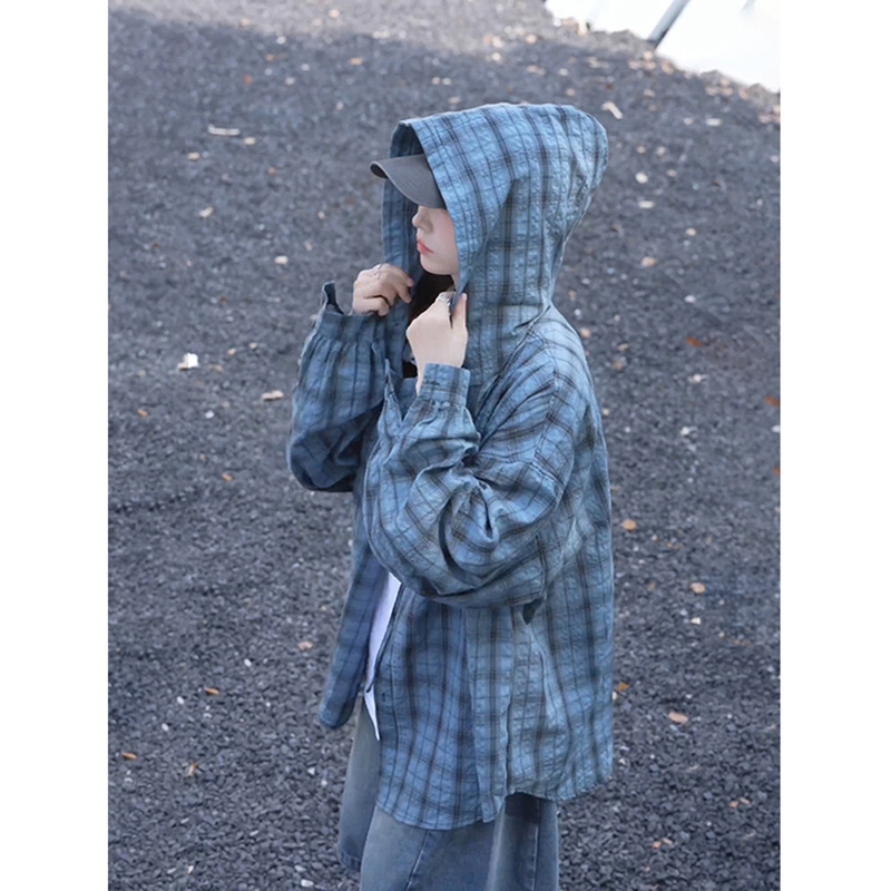 Blue Long-Sleeved Sun Protection Clothing for Men and Women in Spring and Summer, American Retro Plaid Shirt, Outdoor Lightweight Hooded Couple Jacket Blue Long-Sleeved Sun Protection Clothing for Men and Women in Spring and Summer, American Retro Plaid Shirt, Outdoor Lightweight Hooded Couple Jacket