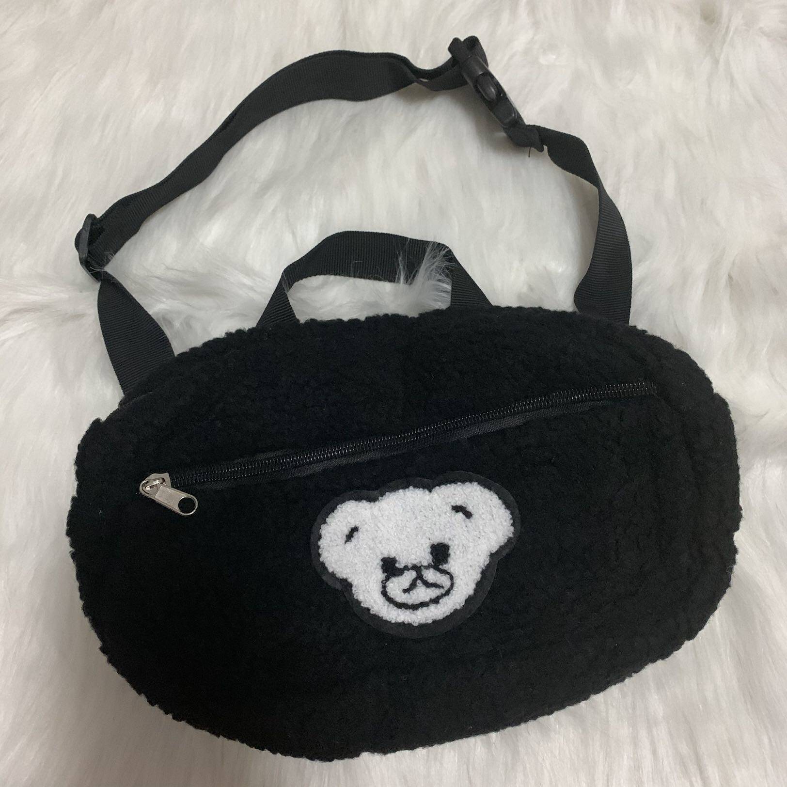 Spot Homemade Super Invincible Cute Bear Pocket Bag Earth Cool Bungee Chest Bag Messenger Bag