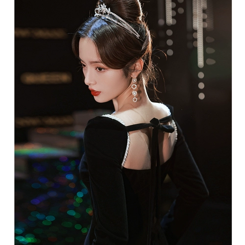 Черное элитное вечернее платье, бархатный лонгслив, яркий броский стиль, изысканный стиль, французский стиль