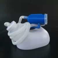 Белый писсуар