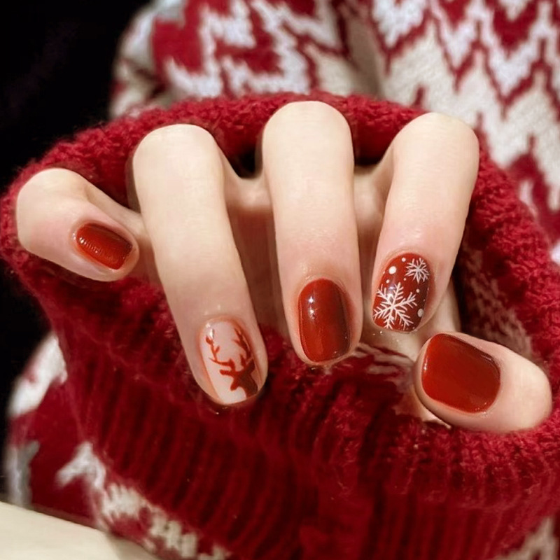 Christmas Fake Nails Short Style Manicure Burgundy Nail Stickers Christmas New Year High-End Whitening Autumn and Winter Finished Products
