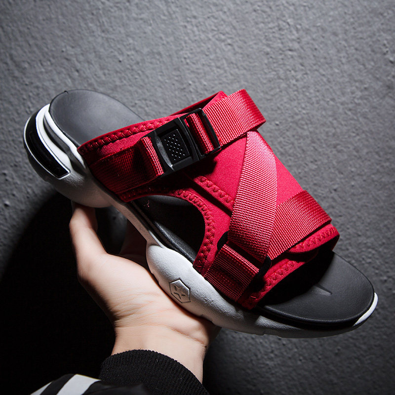 Summer men's slippers Ins trend outwear casual Korean version 100 lap beach personality Vietnamese sport outdoor net red