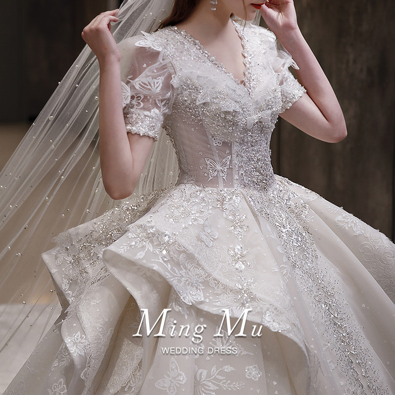 French main wedding dress 2022 new bride female small tail V-neck short-sleeved heavy industry luxury high-end large size