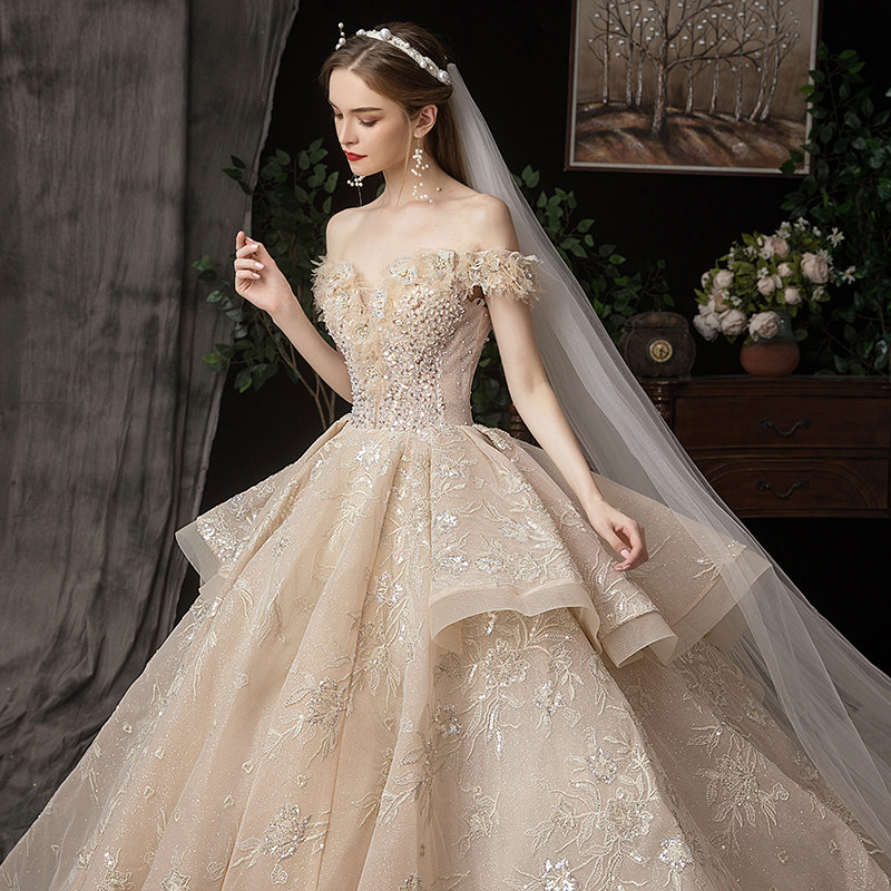 French main wedding dress 2022 new small tail trailing elegant bride off-shoulder small design court style