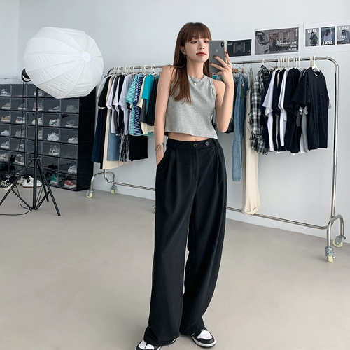 Летняя базовая спортивная майка топ