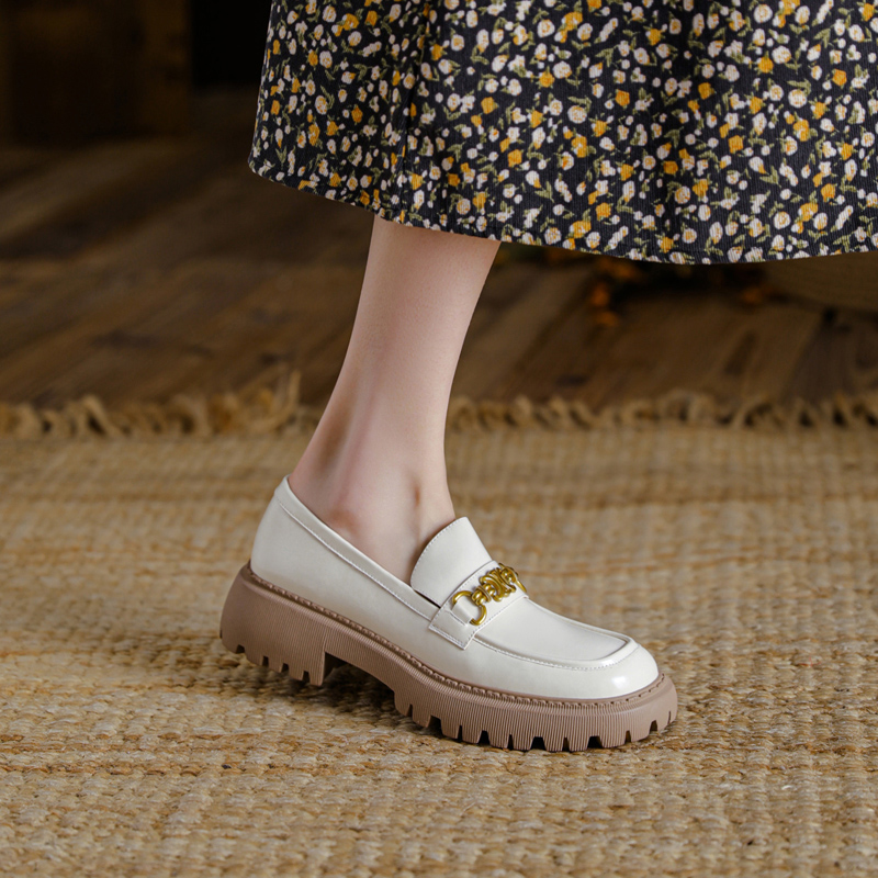 The leather pine and Lefu shoes lazy shoes in 2022 new British wind shoes