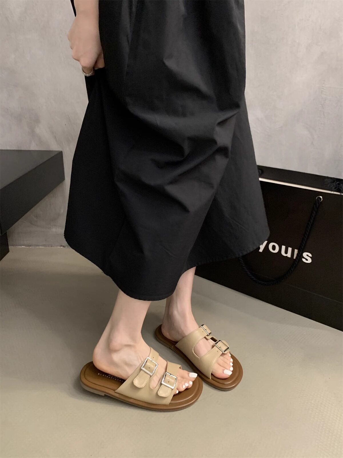 шлёпанцы birkenstocks拖鞋女士夏季外穿2025新仙女风格与裙子平底沙滩凉鞋海滨凉鞋 Favlillian