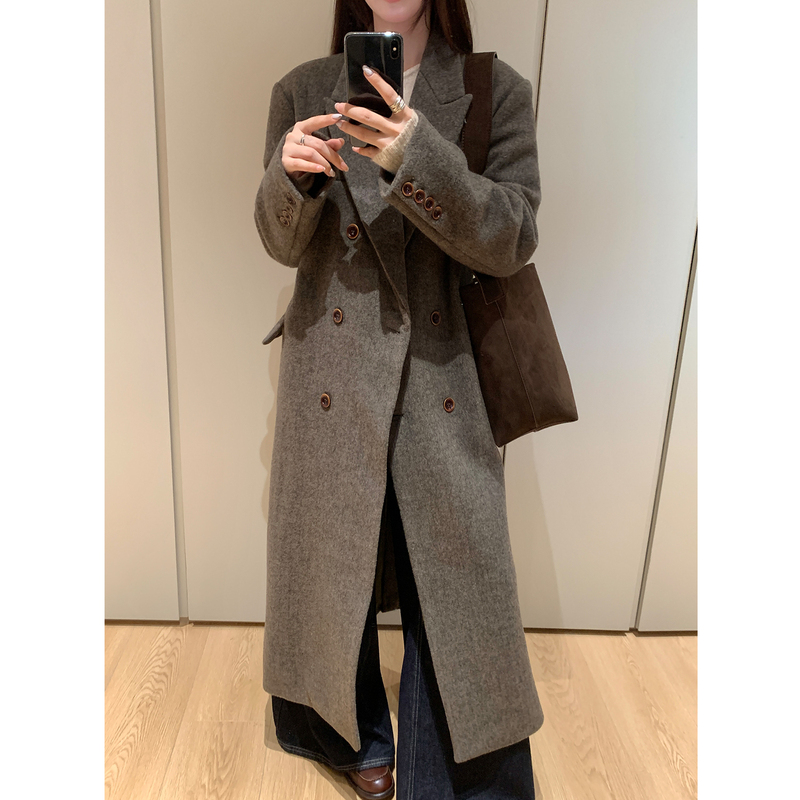 Yueen Oni 100% Wool Coat with Textured Double-Breasted Suit Collar Design, Thick Woolen Jacket for Women