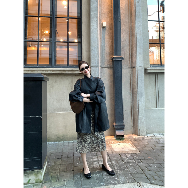 [8.10 at 7Pm] Early Autumn Korean Retro Modern Pu Leather Jacket for Women, Loose Mid-Length Coat