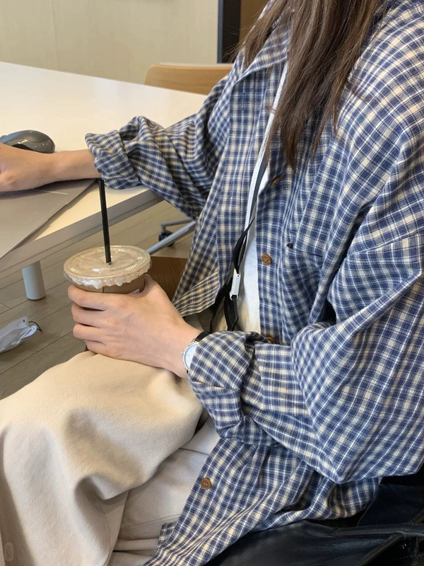 Relaxed Retro Blue Long-Sleeved Plaid Shirt Top for Women, New Spring and Autumn Style, Loose French Chic Shirt Jacket