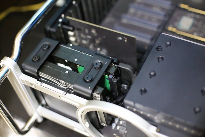 MAC PRO 2019 Hard disc holder support 3 5 2 5 inch hard disc Sonnet J3i Pegasus J2i