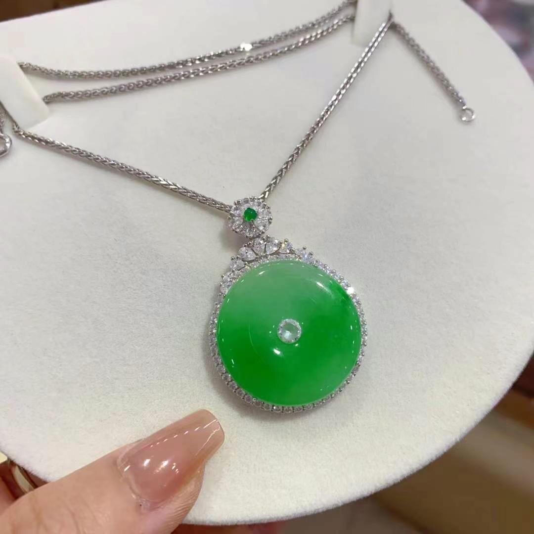 Серебряное ожерелье s925银镶嵌天然a货翡翠绿金枝玉叶叶子吊坠女款时尚镀白金锁骨炼