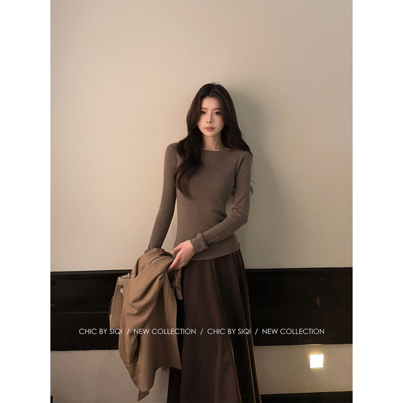 Chic by Siqi "Knitted Lily" 100% Sheep Wool Cool Style Pullover Crew Neck Knit Sweater for Women in Autumn