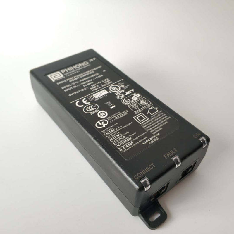 2026标配防水POE一分二供电模块怎么选？——详解火翼隔离型监控网桥