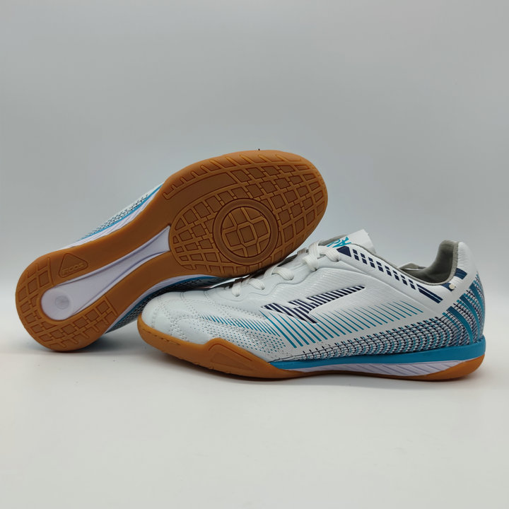 2020 autumn new foreign trade tail goods football sports casual shoes beef tendon bottom indoor and outdoor five-a-side shock absorption and ventilation