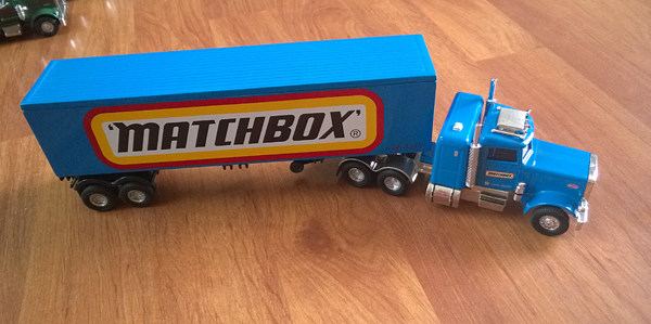 Модель машины 火柴盒matchbox ks 系列36车 peterbilt kenworth mack daf..